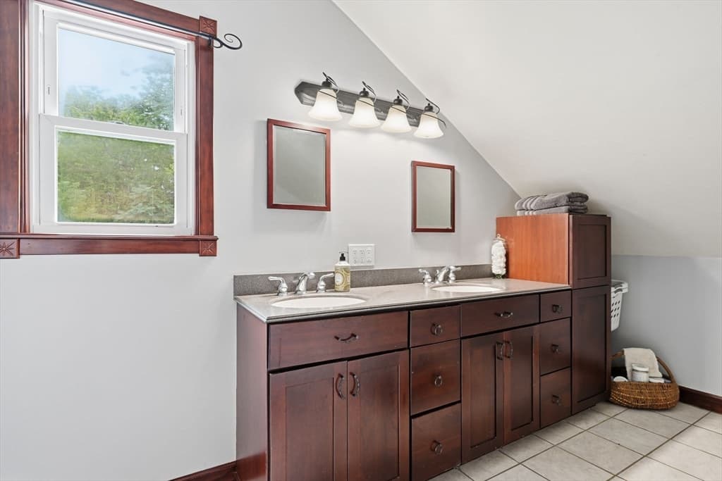 142 Cooper, Agawam MA 01001 photo 24