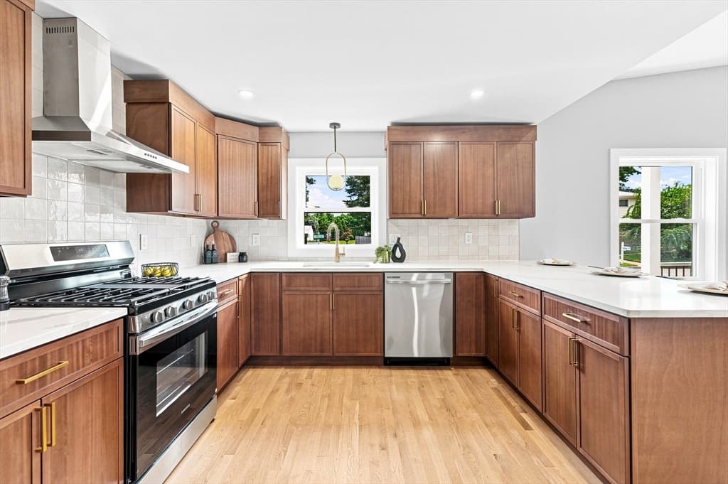 21 Hilltop Rd, Dartmouth MA 02747 photo 6