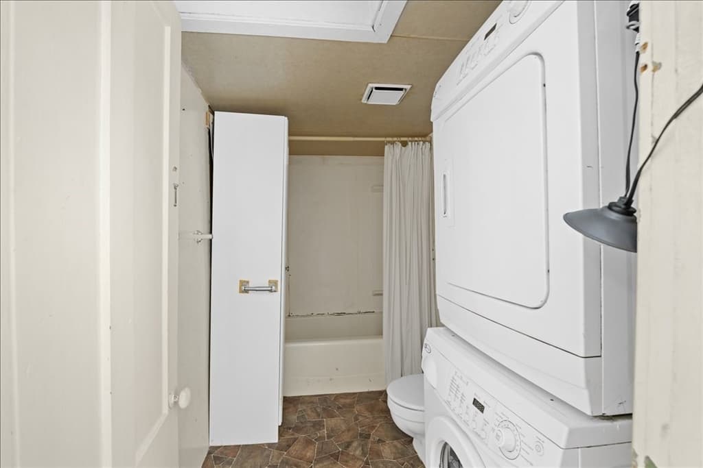 73 Southgate St, Worcester MA 01603 photo 17