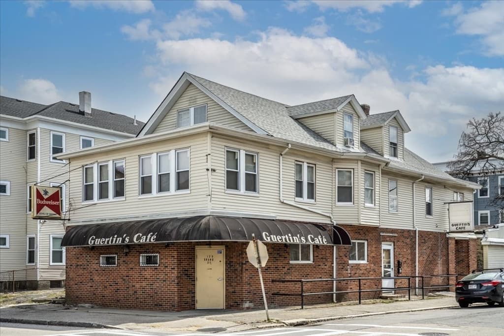 73 Southgate St, Worcester MA 01603
