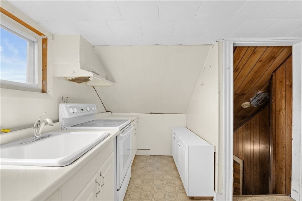 73 Southgate St, Worcester MA 01603 photo 20
