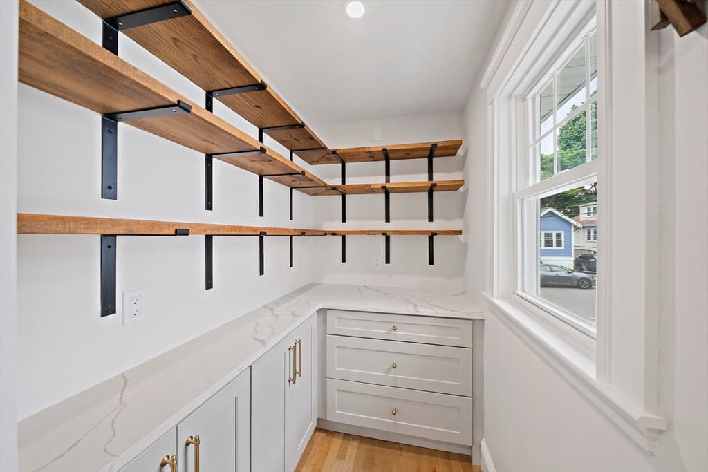 Single Family Residence at 18 Thurlow St, Boston MA 02132, Boston, photo 12 of 28