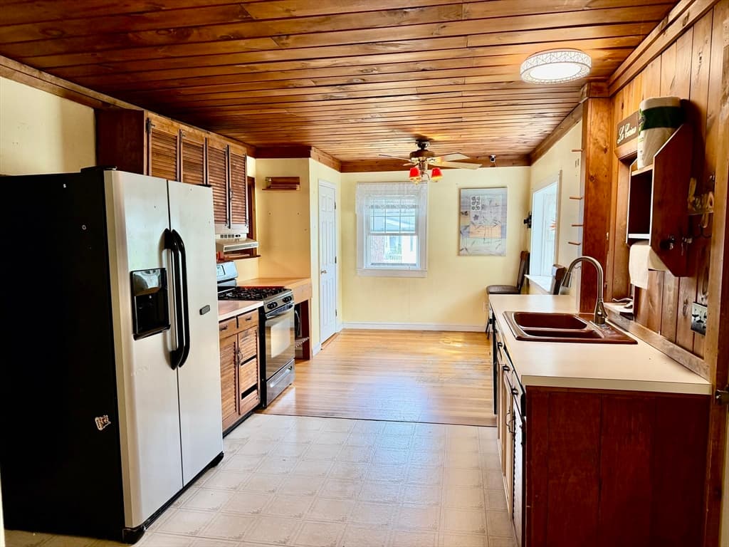 2 Colonial Road, Lynnfield MA 01940 photo 18