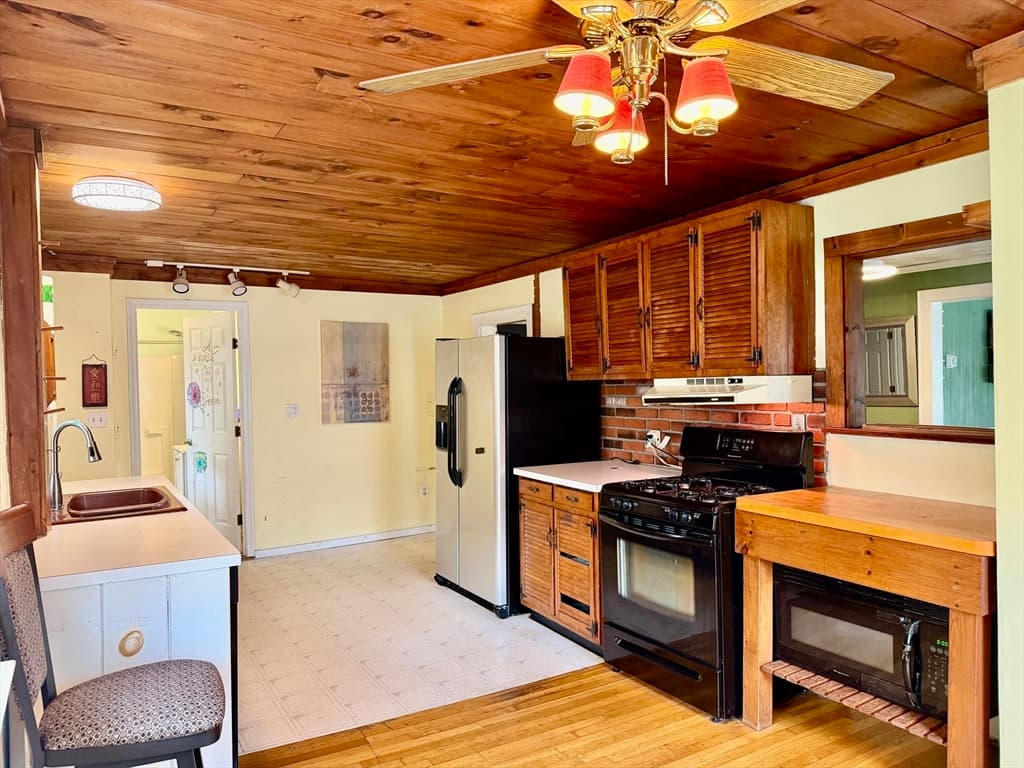 2 Colonial Road, Lynnfield MA 01940 photo 21