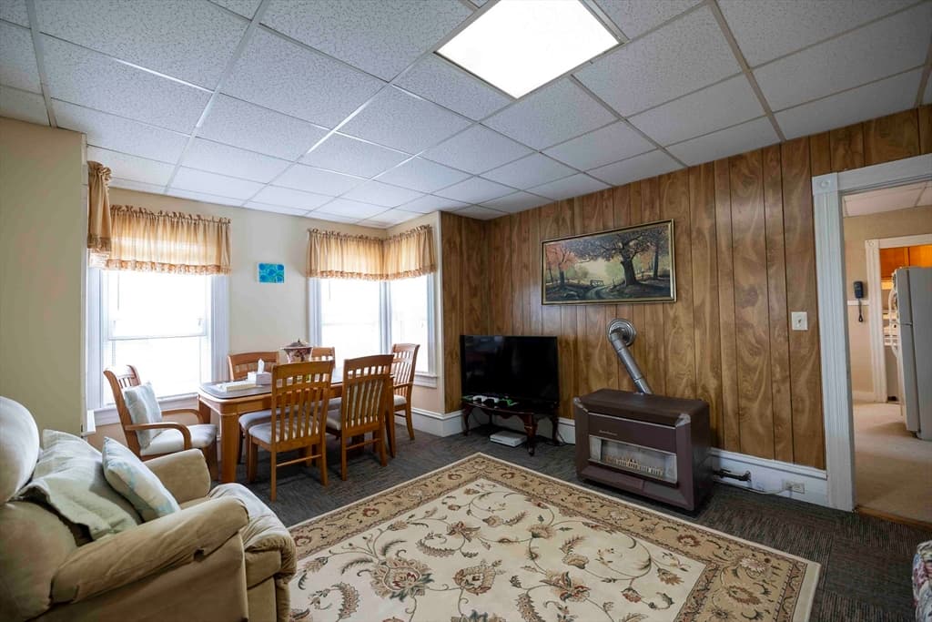610 Bradford Ave, Fall River MA 02721 photo 32