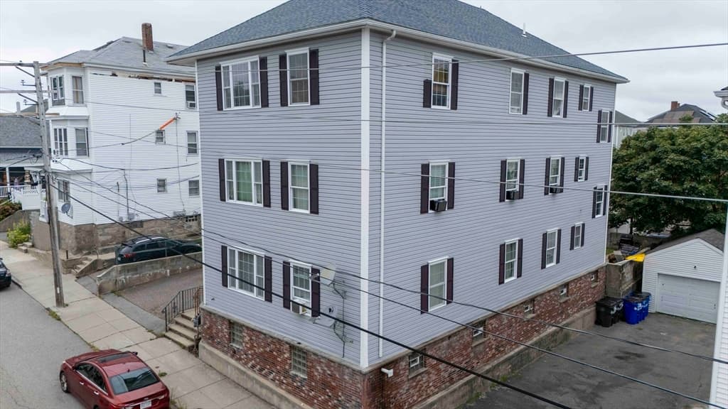 54 Arizona St, Fall River MA 02721
