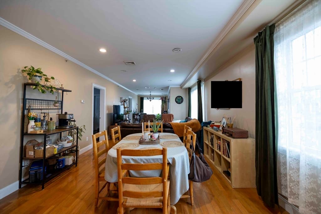54 Arizona St, Fall River MA 02721 photo 9