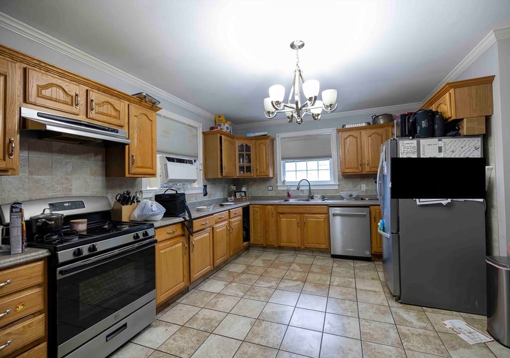 54 Arizona St, Fall River MA 02721 photo 15