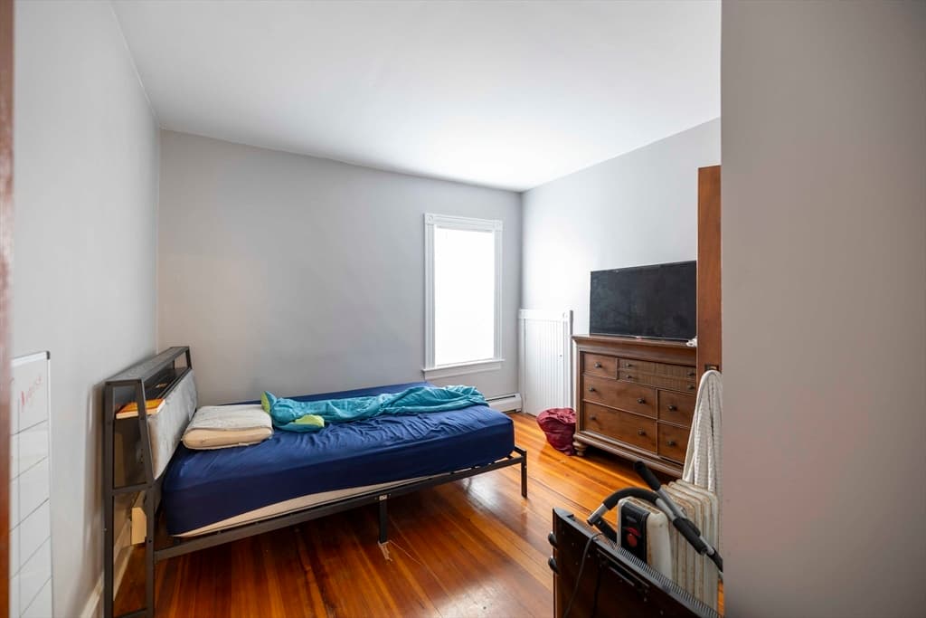 1025 Globe St, Fall River MA 02724 photo 25