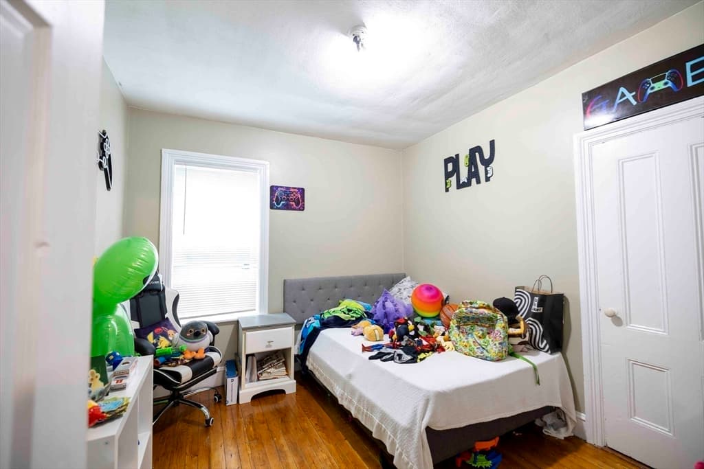 593 Plymouth Ave, Fall River MA 02721 photo 22