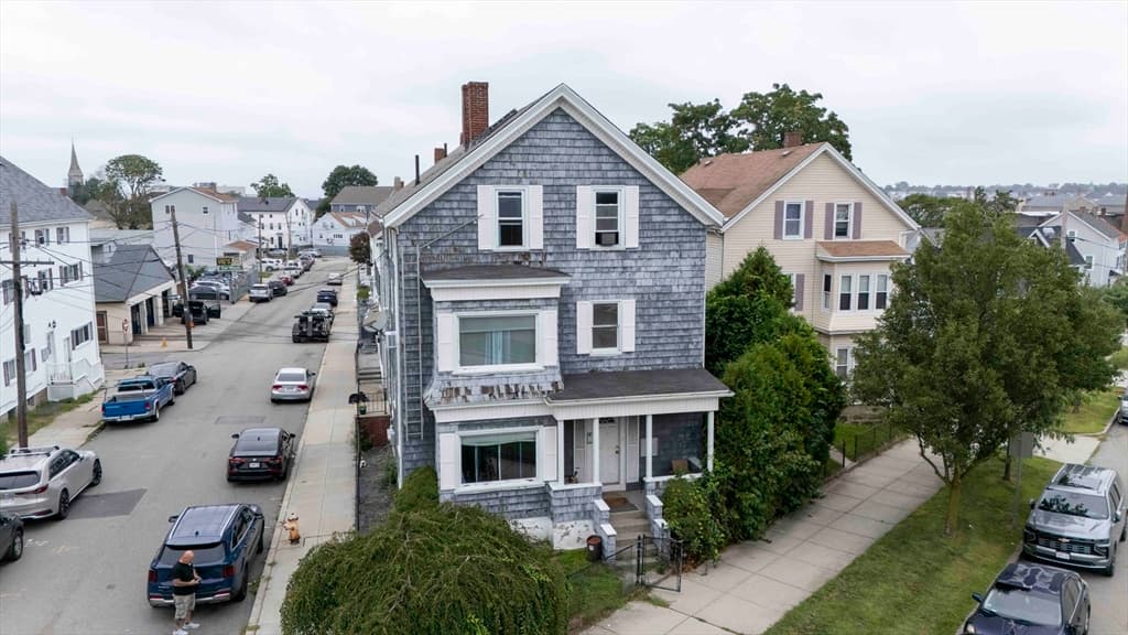 593 Plymouth Ave, Fall River MA 02721
