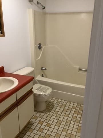 Apartment at 50 Cambridge Road # 512, Woburn MA 01801, photo 3 of 8