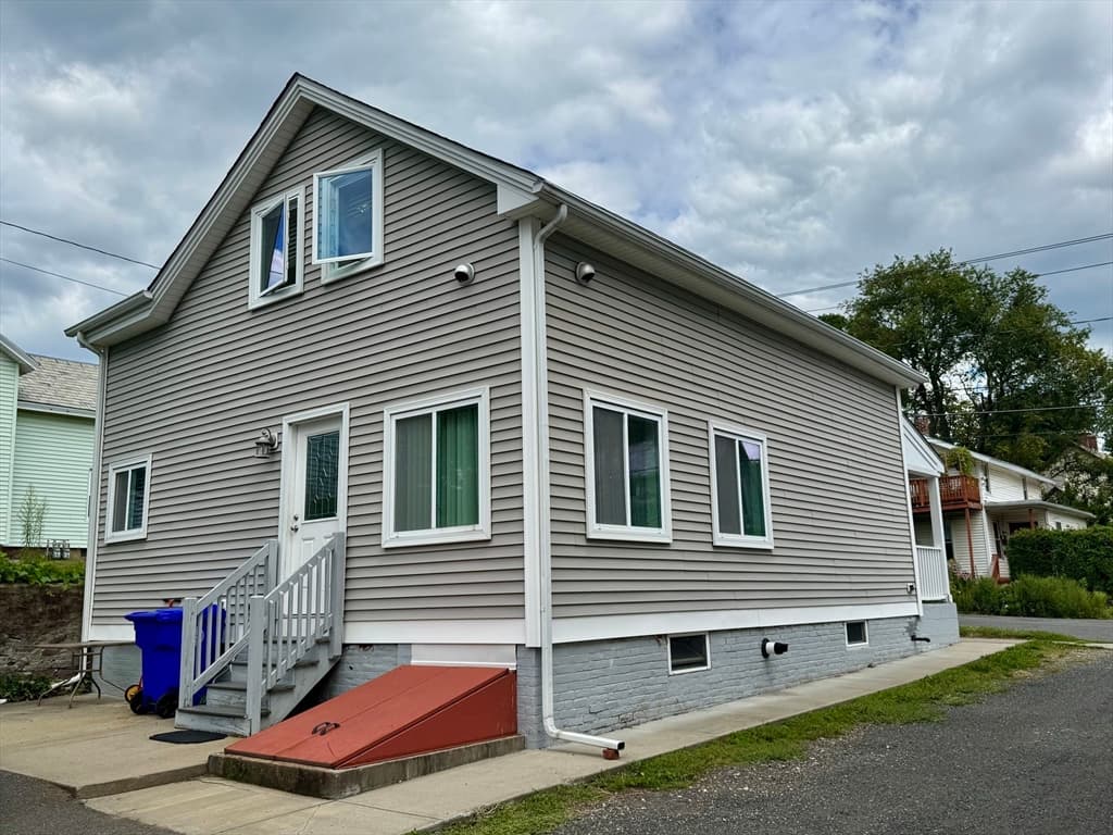 104 Davis Street, Greenfield MA 01301 photo 28