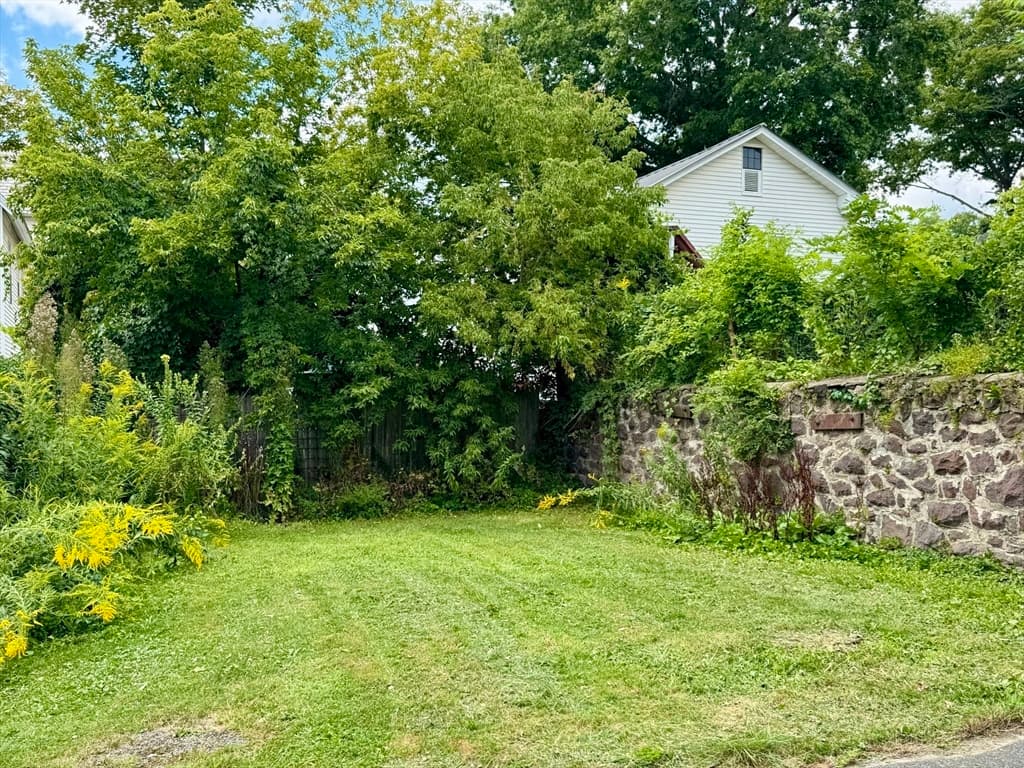 104 Davis Street, Greenfield MA 01301 photo 25