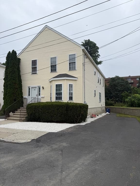 130 Washburn Ave, Revere MA 02151 photo 3