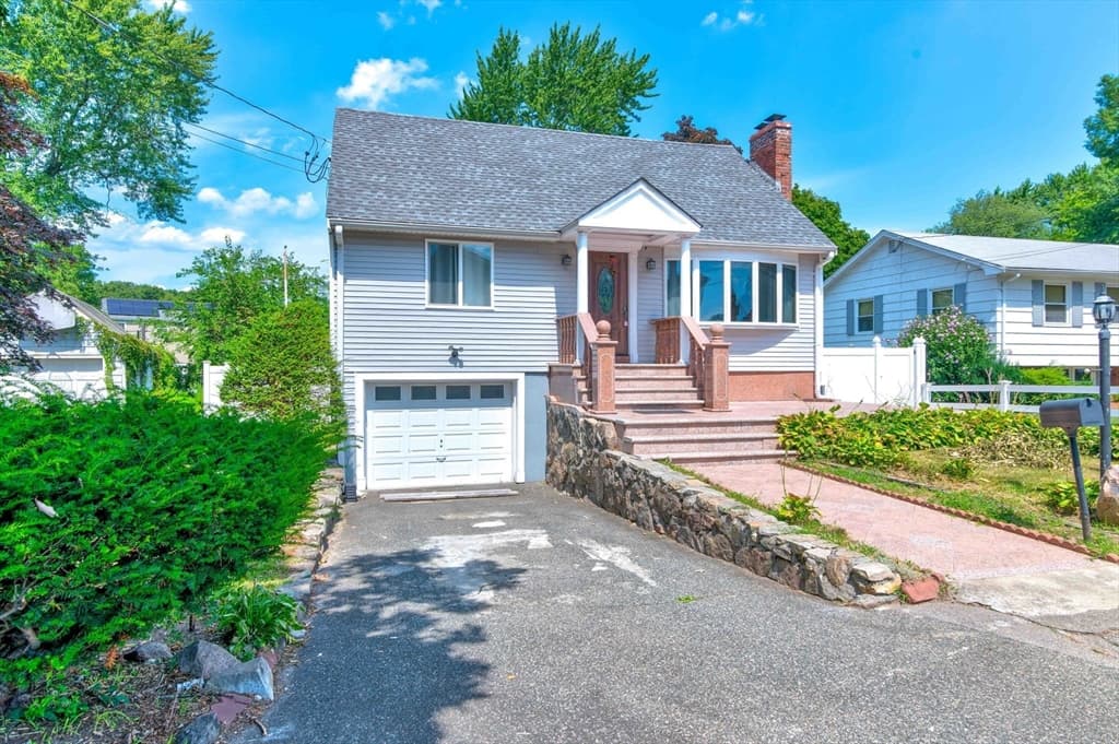 63 Dickerman Ln, Braintree MA 02184