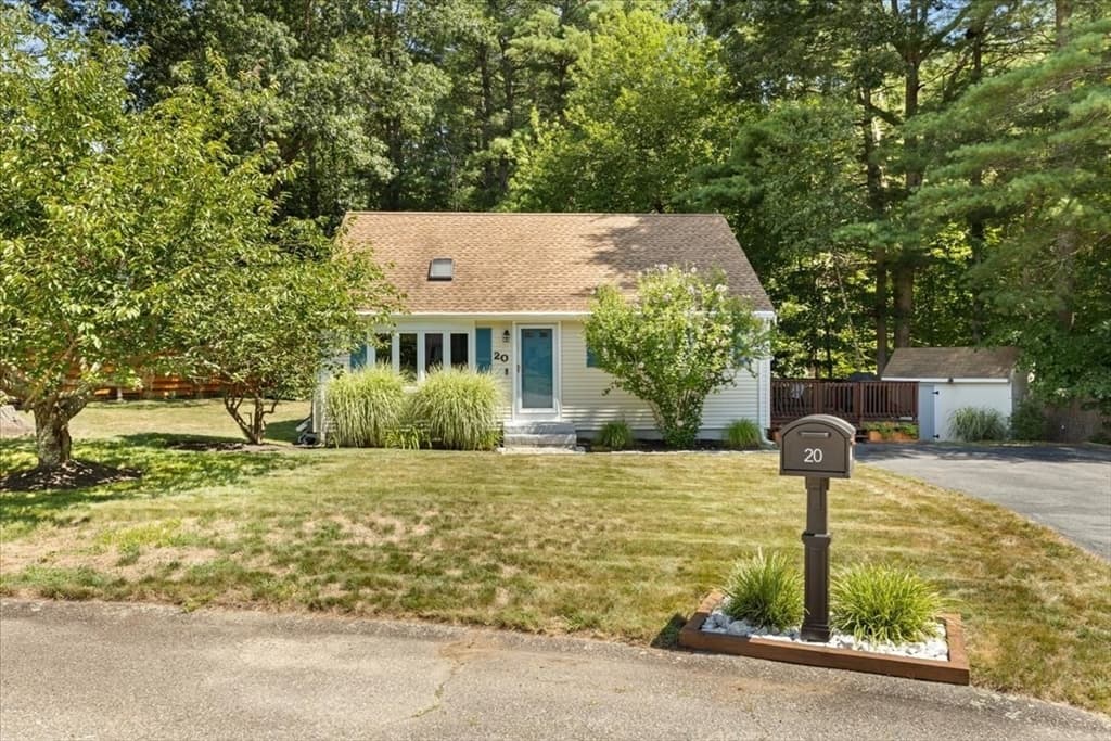 20 Feather Run, Taunton MA 02780