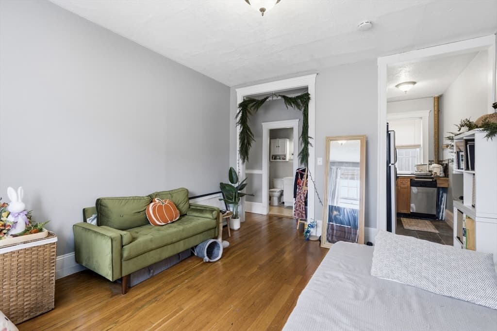 1572 Commonwealth Ave # 6, Boston MA 02135 photo 16