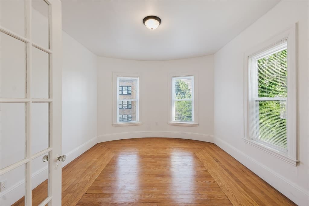 3 Family - 3 Units Up/Down at 15 Mclellan St, Boston MA 02121, Boston, photo 10 of 42