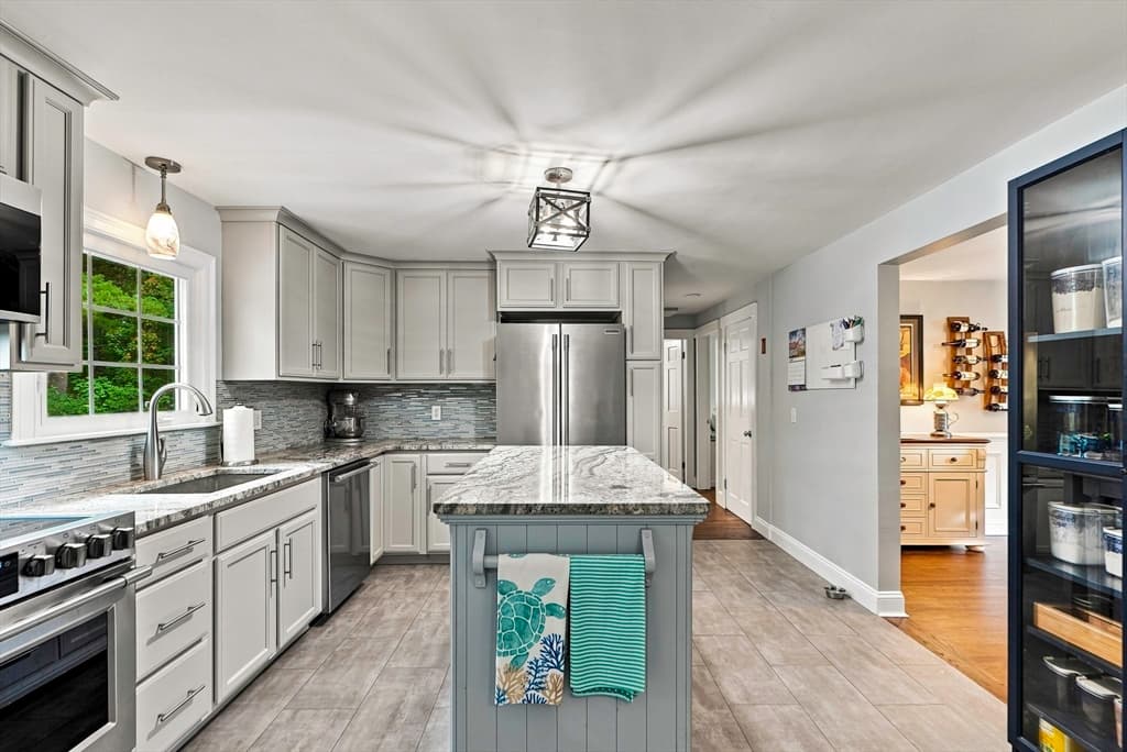 Single Family Residence at 8 Mellen St, Hopedale MA 01747, Hopedale, photo 10 of 41