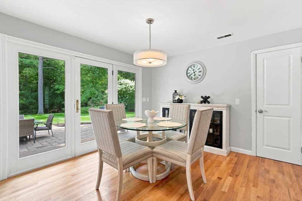 Single Family Residence at 131 Prynnwood Rd, Longmeadow MA 01106, Longmeadow, photo 12 of 42