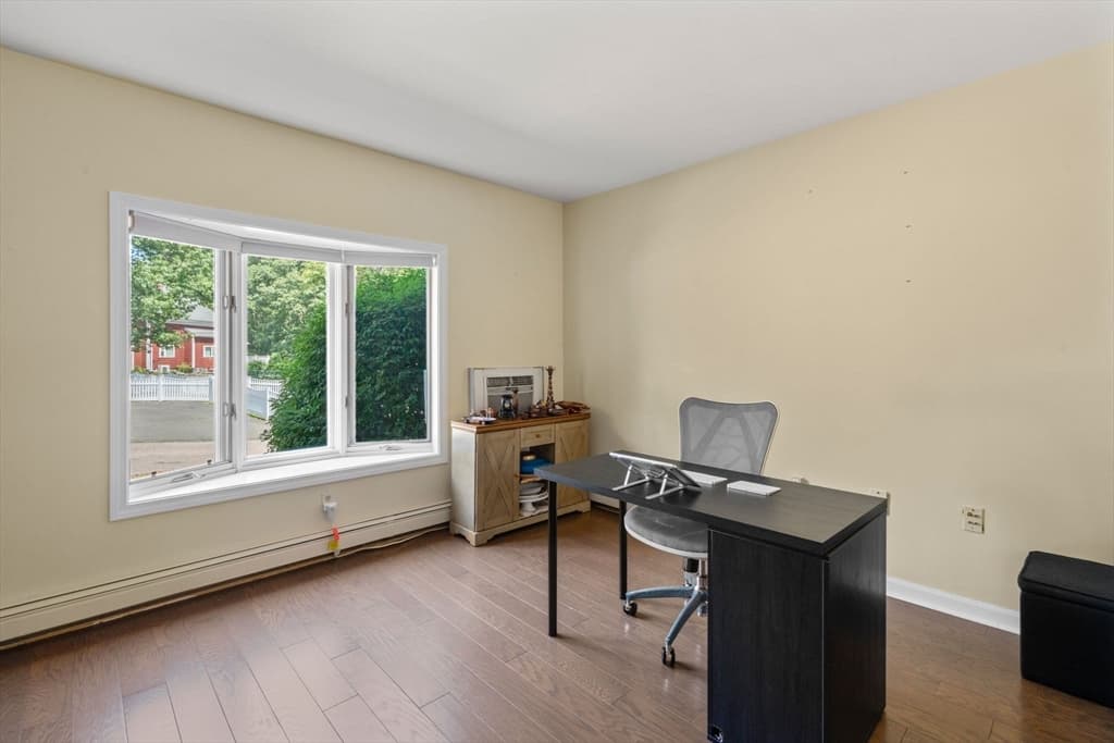 Condominium at 8 Turning Mill Lane # 8, Quincy MA 02169, Quincy, photo 12 of 33