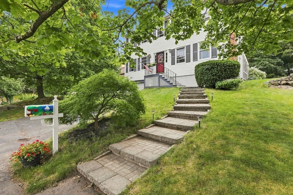 Single Family Residence at 123 Eastman Avenue, Swampscott MA 01907, Swampscott, photo 2 of 39