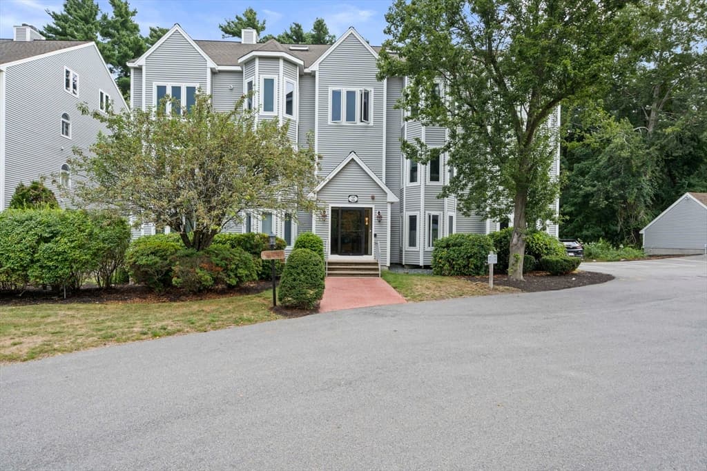 Condominium at 72 Kim Ter # C, Stoughton MA 02072, Stoughton, photo 2 of 40