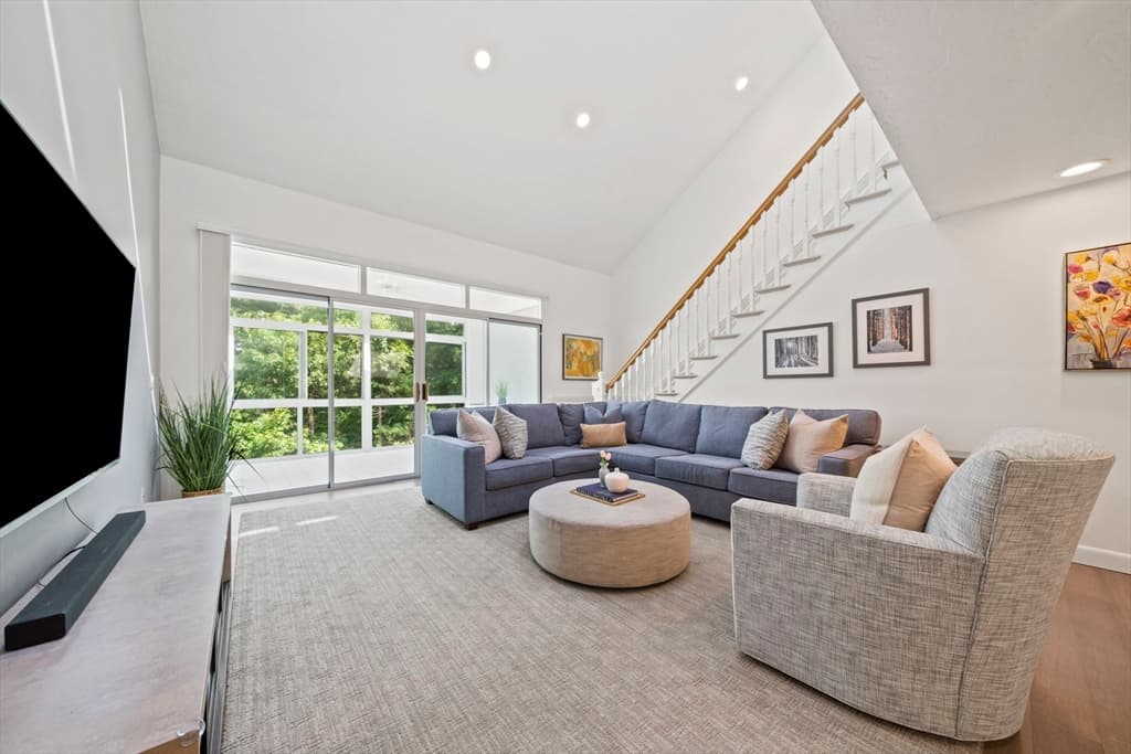 Condominium at 72 Kim Ter # C, Stoughton MA 02072, Stoughton, photo 16 of 40