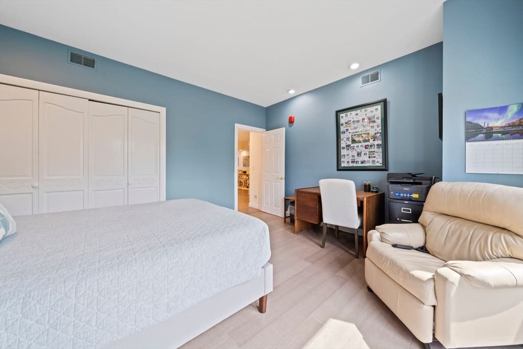 Condominium at 72 Kim Ter # C, Stoughton MA 02072, Stoughton, photo 11 of 40