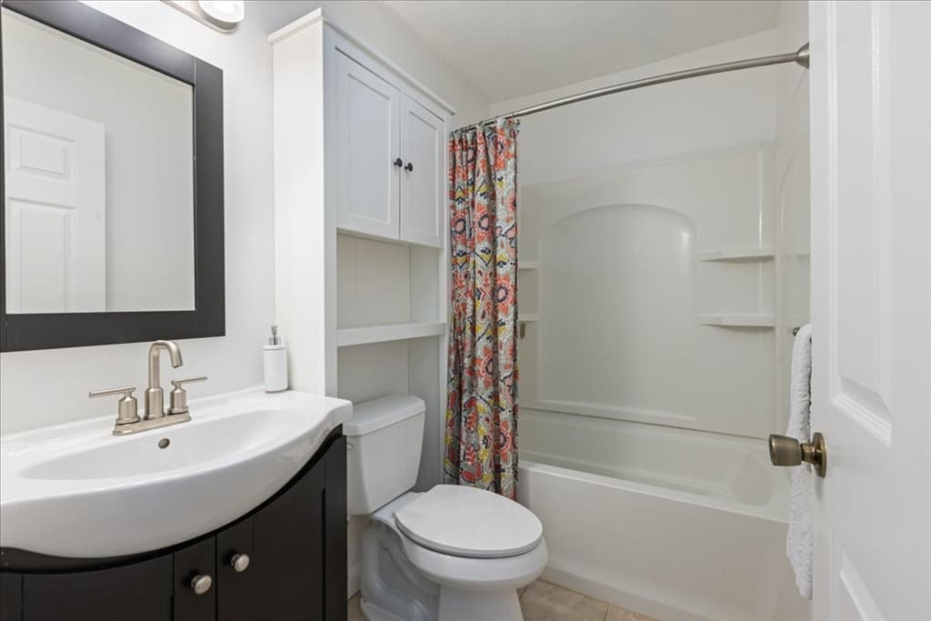 Condominium at 100 Merrimack Ave # 77, Dracut MA 01826, Dracut, photo 16 of 27