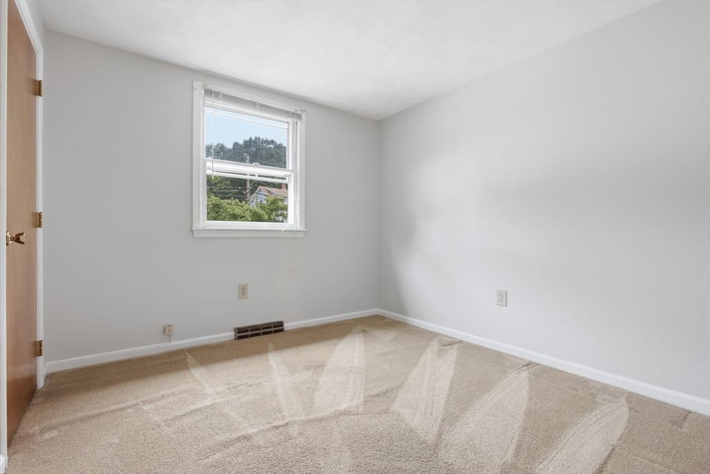 Single Family Residence at 55 Peach Orchard Rd, Burlington MA 01803, Burlington, photo 17 of 41