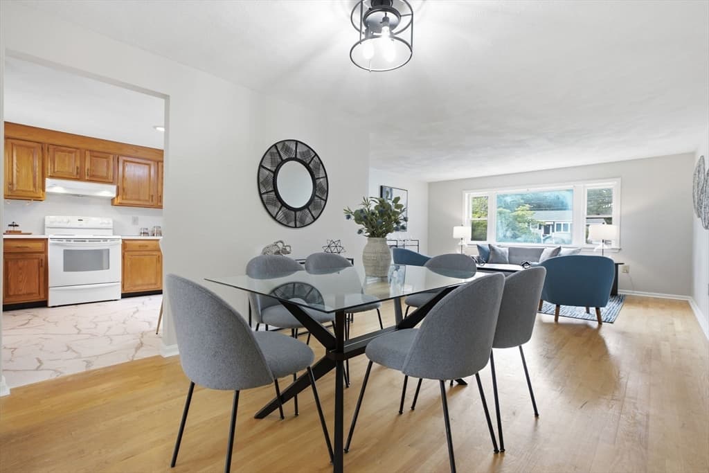 Single Family Residence at 55 Peach Orchard Rd, Burlington MA 01803, Burlington, photo 10 of 41