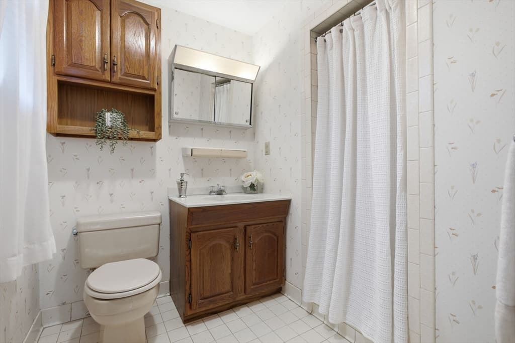 Single Family Residence at 55 Peach Orchard Rd, Burlington MA 01803, Burlington, photo 33 of 41