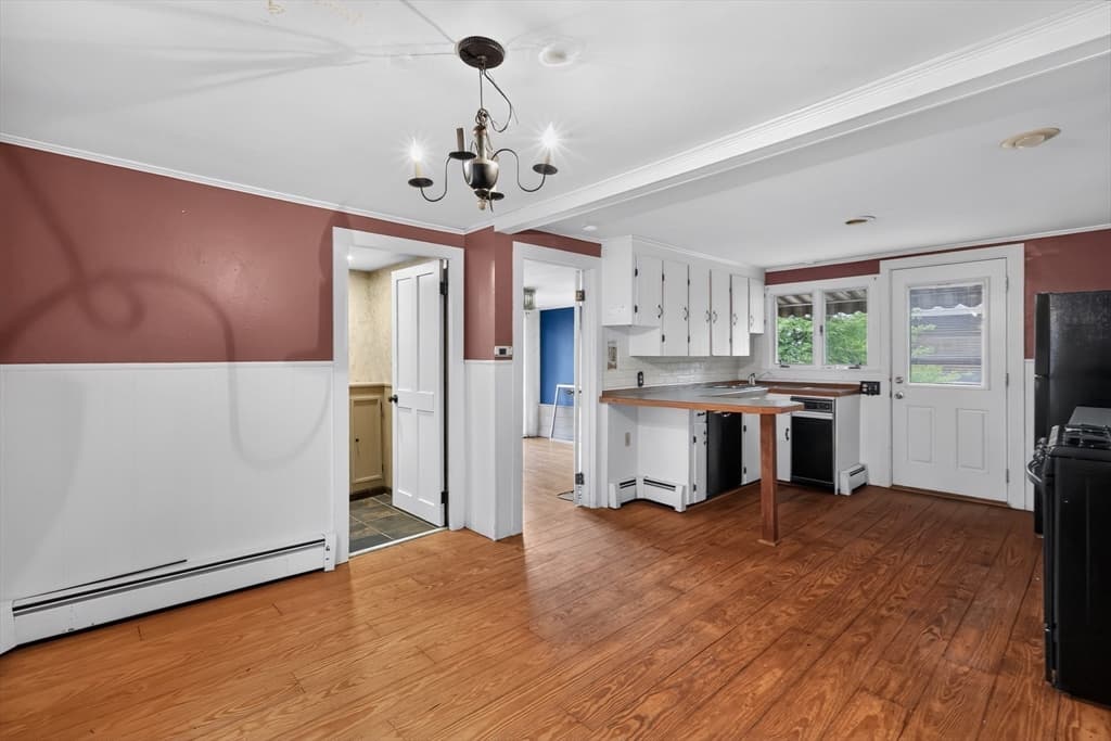 Single Family Residence at 15 Hillside Ave, Middleboro MA 02346, Middleboro, photo 13 of 34