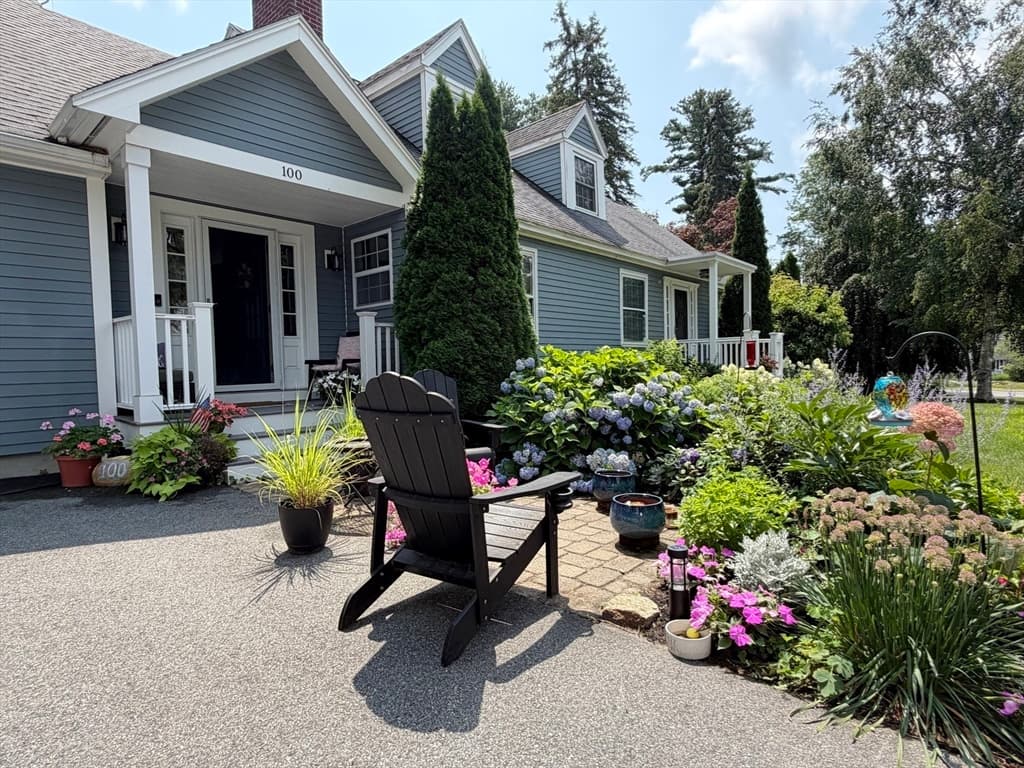 Single Family Residence at 100 Sutton Hill Rd, North Andover MA 01845, North Andover, photo 3 of 28