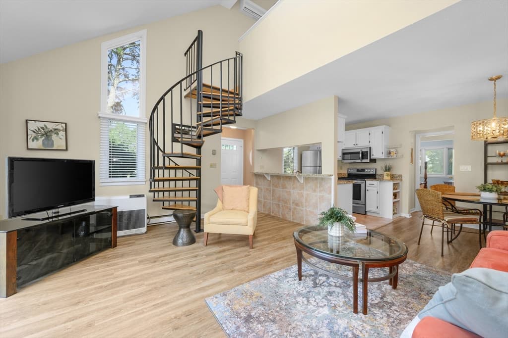Condominium at 105 Trevor Ln # 69, Brewster MA 02631, Brewster, photo 8 of 38