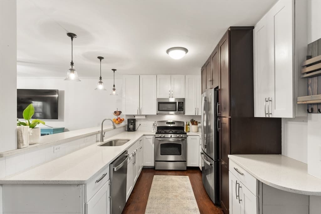 Condominium at 17 Daniels Street # 1, Salem MA 01970, Salem, photo 12 of 23