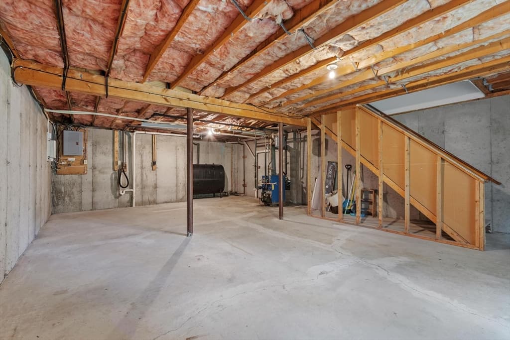 Condominium at 4 Sycamore Dr # 4, Leominster MA 01453, Leominster, photo 23 of 26