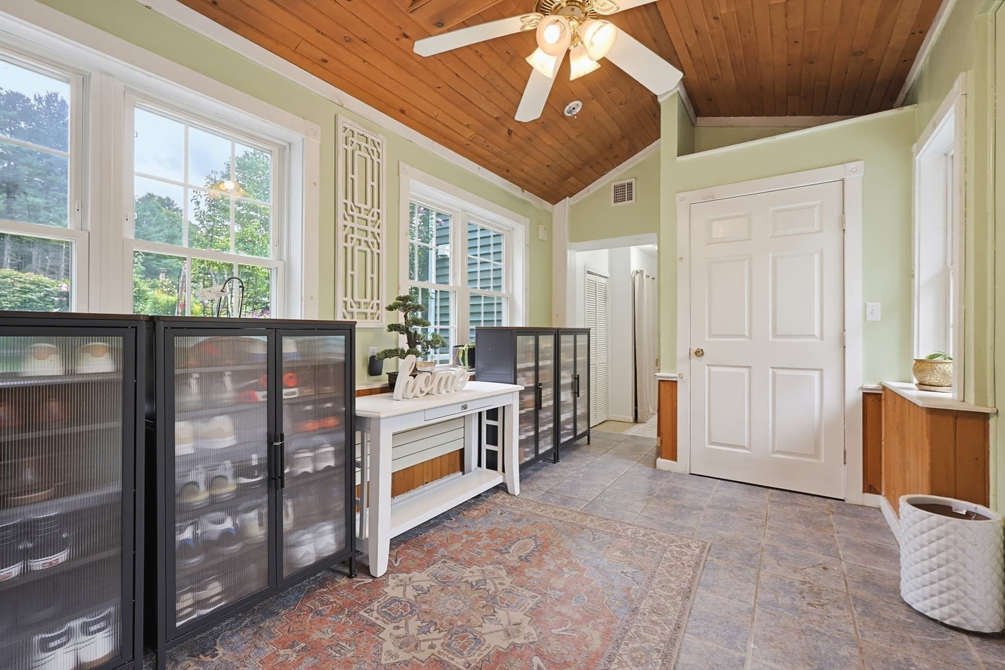 Single Family Residence at 25 Old Elmdale Rd, Uxbridge MA 01569, Uxbridge, photo 24 of 42