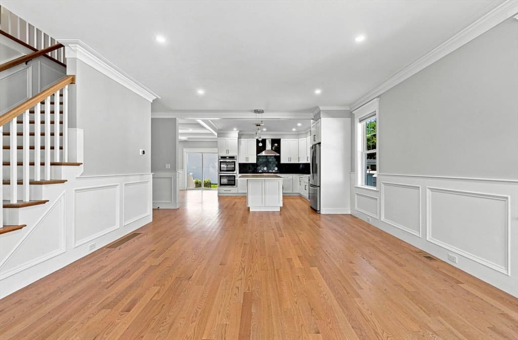 Single Family Residence at 698 Trapelo Road, Waltham MA 02452, Waltham, photo 3 of 32