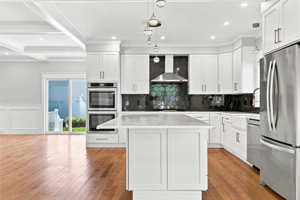 Single Family Residence at 698 Trapelo Road, Waltham MA 02452, Waltham, photo 4 of 32