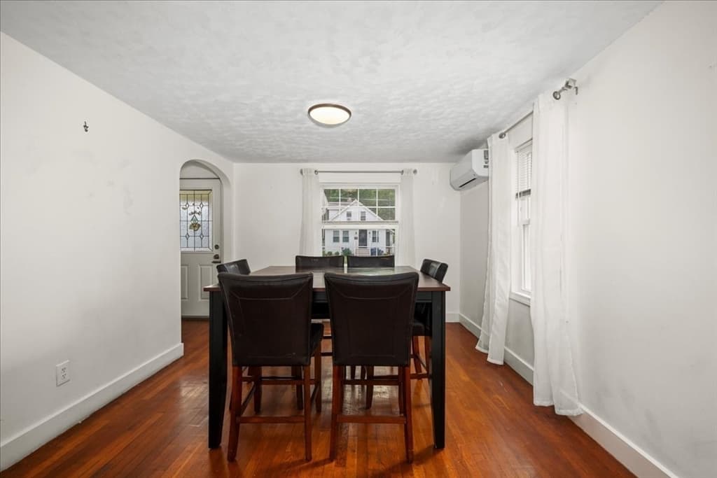 Single Family Residence at 6 Oakwood Ave, Auburn MA 01501, Auburn, photo 16 of 42
