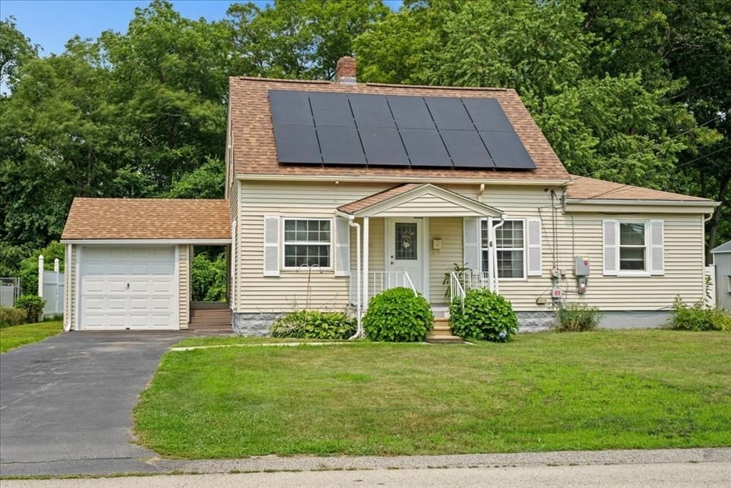 6 Oakwood Ave, Auburn MA 01501