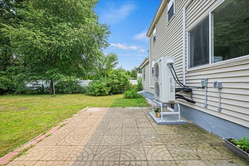 Single Family Residence at 6 Oakwood Ave, Auburn MA 01501, Auburn, photo 33 of 42