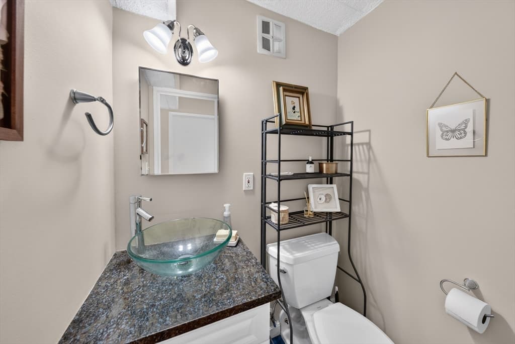 Condominium at 55 Sewall Ave, Brookline MA 02446, Brookline, photo 18 of 24