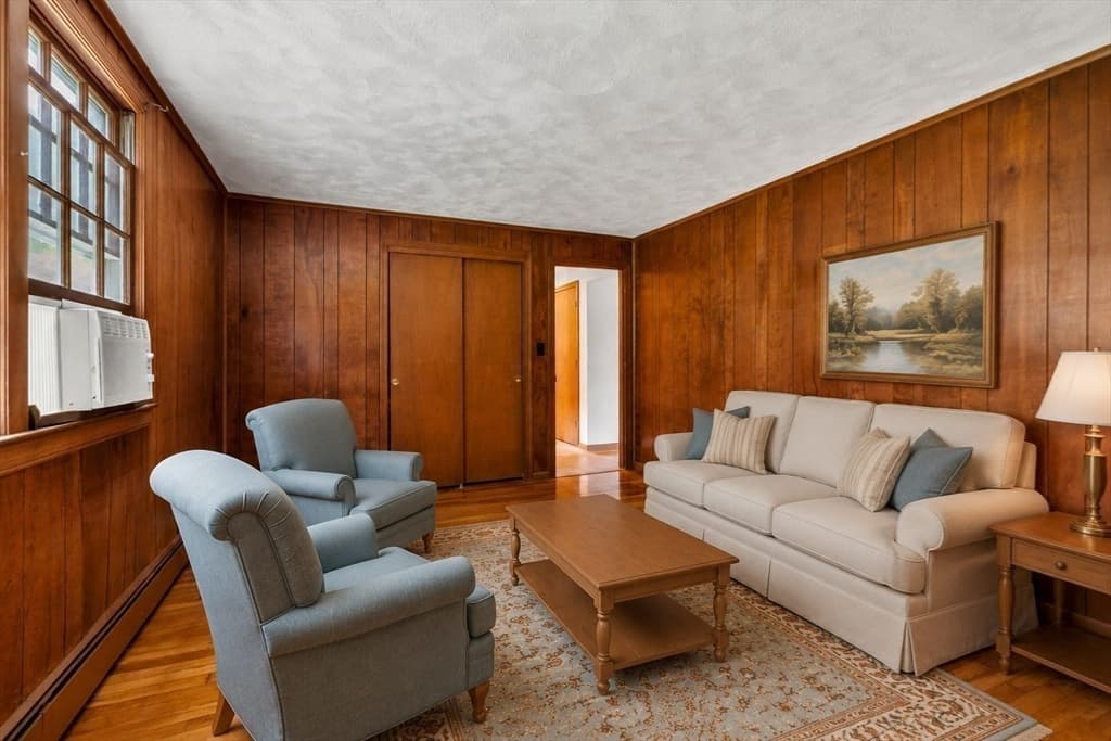 Single Family Residence at 4 Heard Drive, Ipswich MA 01938, Ipswich, photo 15 of 34