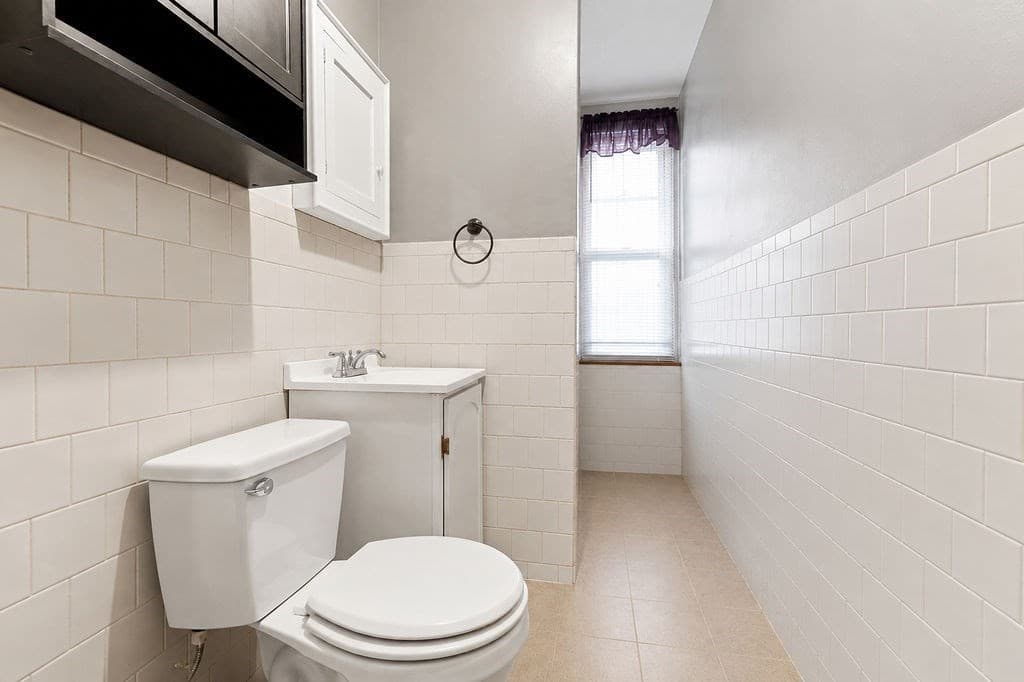 3 Family - 3 Units Up/Down at 320 Davis Street, New Bedford MA 02746, New Bedford, photo 17 of 42
