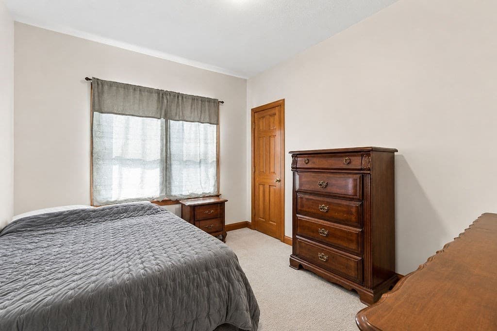 3 Family - 3 Units Up/Down at 320 Davis Street, New Bedford MA 02746, New Bedford, photo 16 of 42