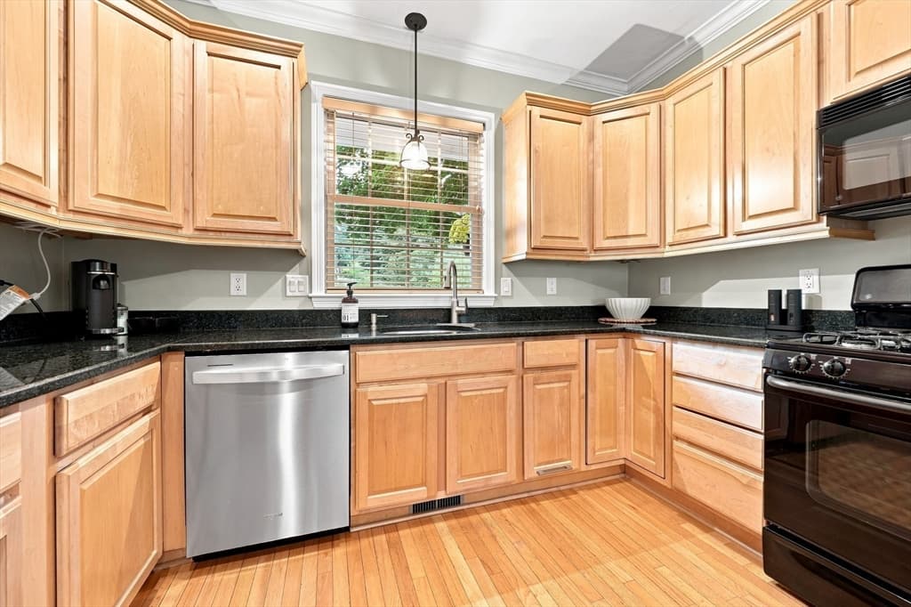 Single Family Residence at 222 Mendon Street, Hopedale MA 01747, Hopedale, photo 5 of 35